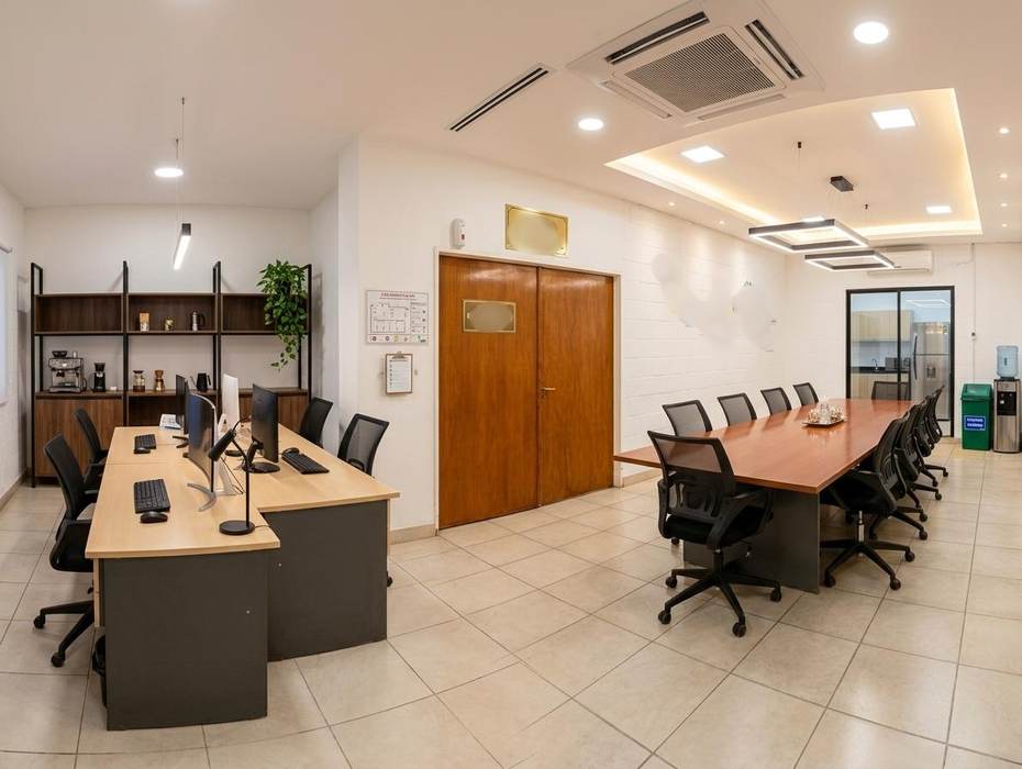 Sala de reuniones con piso impecable en Tucumán